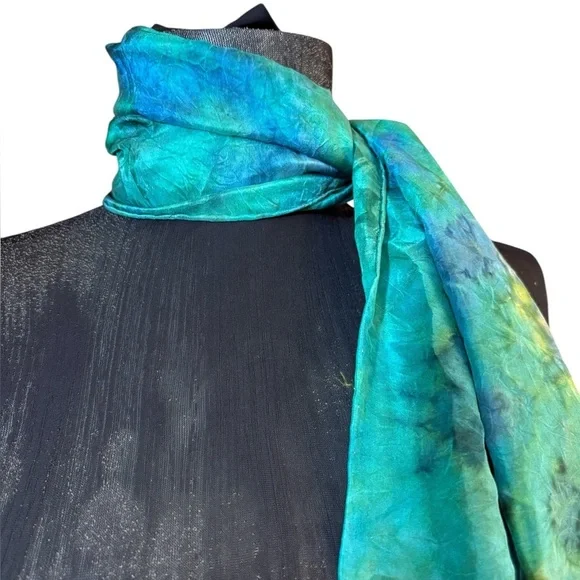 Elegant Blue-Green Tie Dye Look Scarf - Picture 8 of 11